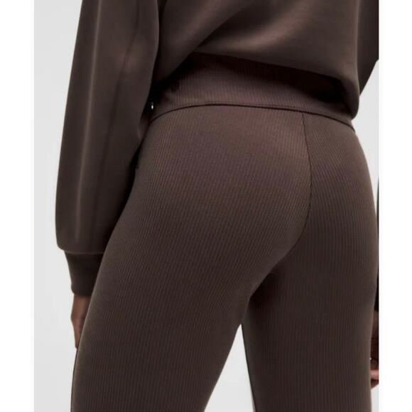 NWT Lululemon Ribbed Softstreme Flared Pant Leggings Espresso Brown Size 2 - Picture 9 of 9
